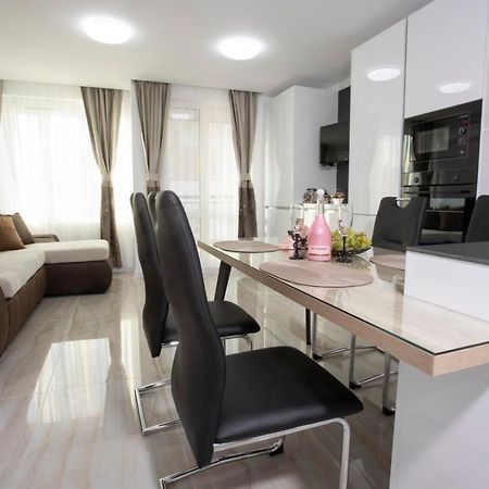 Апартамент За Гости Ивви-1 Apartamento Burgas Exterior foto